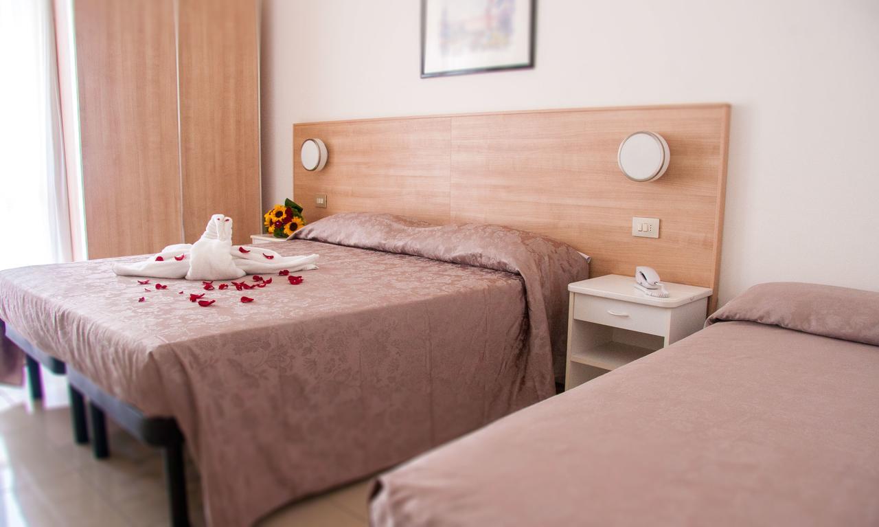 Hotel Raffaello Cesenatico Luaran gambar