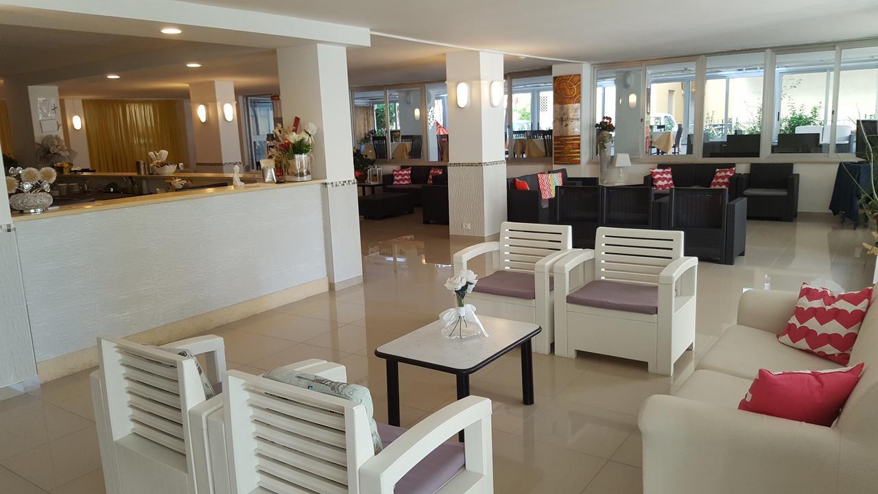 Hotel Raffaello Cesenatico Luaran gambar