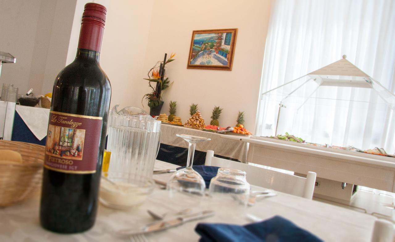 Hotel Raffaello Cesenatico Luaran gambar