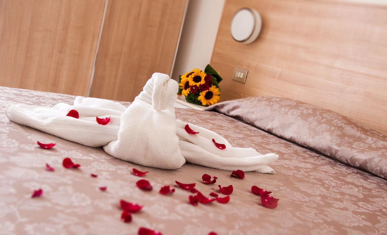 Hotel Raffaello Cesenatico Luaran gambar