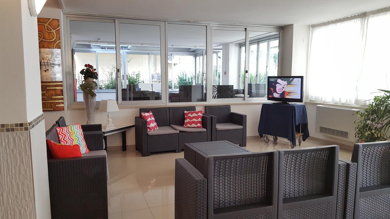 Hotel Raffaello Cesenatico Luaran gambar